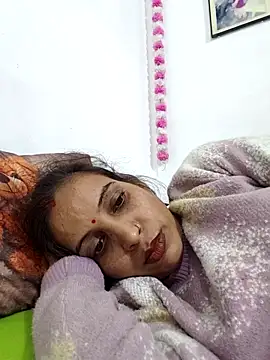 Hotty-Nidhi online show from December 3, 3:10 pm