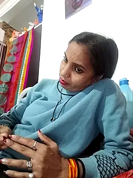 Hotty-Nidhi online show from February 5, 4:33 pm