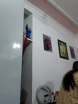 Hotty-Nidhi online show from February 15, 2:52 am