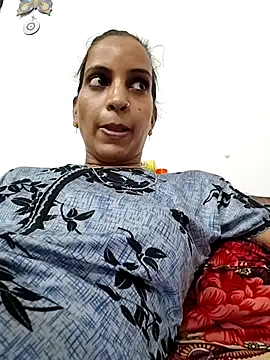Hotty-Nidhi online show from May 20, 4:40 am