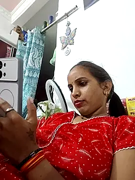Hotty-Nidhi online show from July 5, 5:20 pm