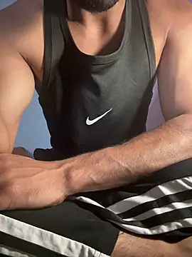 Snapshot of HARSHHU01 chatting on March 22, 7:36 am HARSHHU01 online show from March 22, 7:36 am