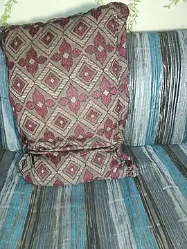 Snapshot of HARSHHU01 chatting on October 12, 11:53 am HARSHHU01 online show from October 12, 11:53 am