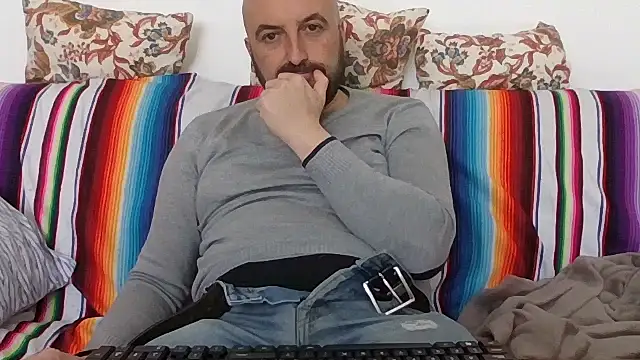 maxxxio12 online show from April 4, 2:25 pm