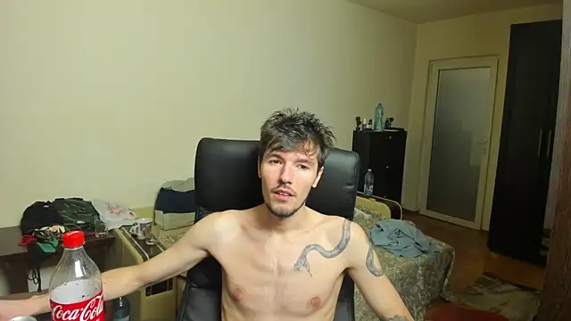 Snapshot of JustinPorno chatting on October 1, 10:38 pm JustinPorno online show from October 1, 10:38 pm
