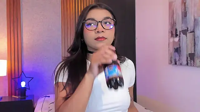 Snapshot of Abby_sinss chatting on November 27, 8:00 pm Abby sinss online show from November 27, 8:00 pm