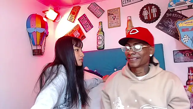 lili roussi online show from November 26, 12:33 am