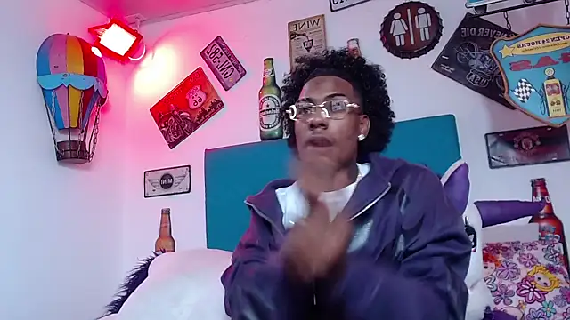 lili roussi online show from December 20, 10:17 pm