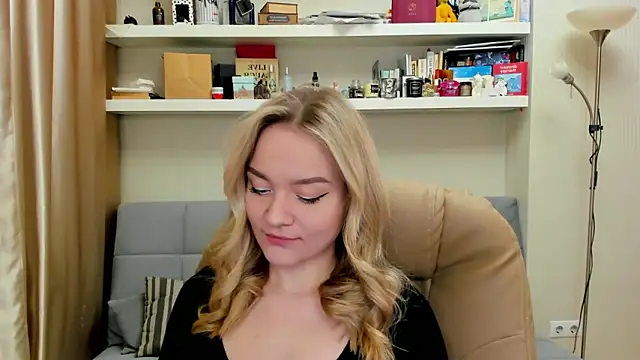 Kara Smith  online show from March 9, 11:14 pm