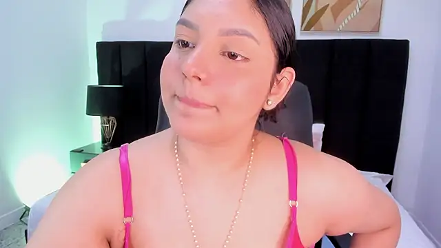 dullce77 online show from March 29, 7:36 pm