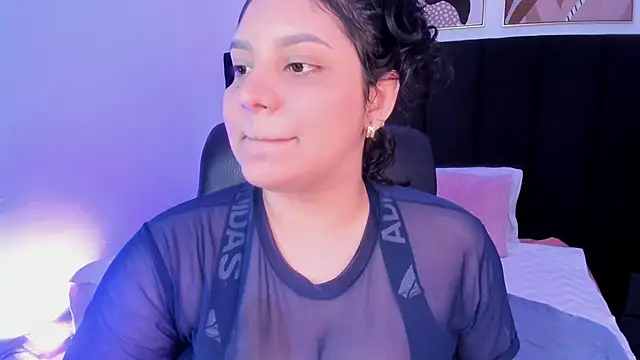 Snapshot of dullce77 chatting on June 29, 7:14 pm dullce77 online show from June 29, 7:14 pm