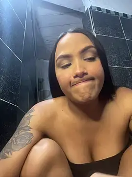 Snapshot of iamsara_21 chatting on February 28, 2:34 am iamsara 21 online show from February 28, 2:34 am