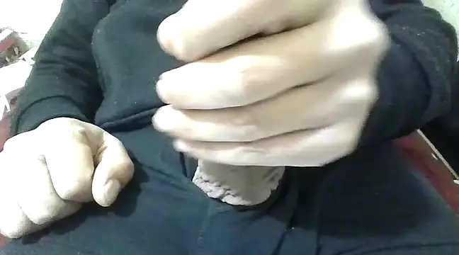 Snapshot of Chunky_arab_dick chatting on March 17, 2:19 am Chunky arab dick online show from March 17, 2:19 am