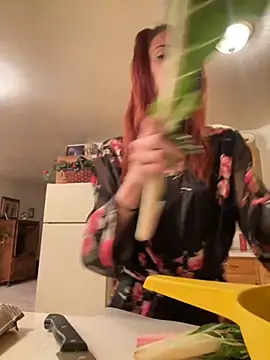 SusieandLacey online show from October 23, 12:32 am