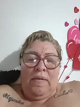 Olgahunder online show from April 3, 6:17 pm