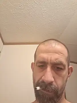 Snapshot of mayg chatting on May 23, 9:46 am mayg online show from May 23, 9:46 am