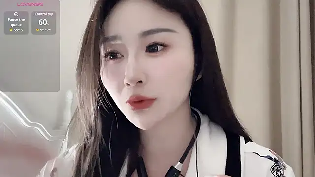 sexy-cc666 online show from March 14, 7:23 pm