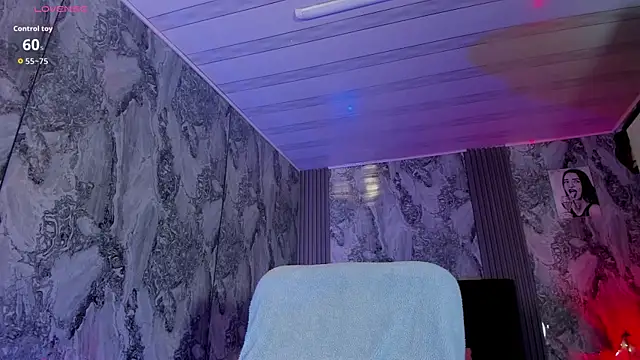 Snapshot of AshleyVega01 chatting on October 2, 2:24 pm AshleyVega01 online show from October 2, 2:24 pm