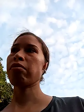 Sexi girl29 online show from December 4, 9:45 pm