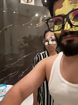 Snapshot of lustyindiancouple chatting on March 15, 4:43 pm lustyindiancouple online show from March 15, 4:43 pm