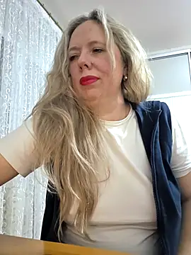 Irina3718 online show from February 18, 4:03 pm