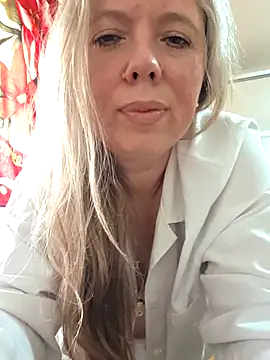 Irina3718 online show from March 15, 1:17 pm