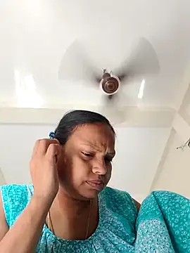 Snapshot of Arohi35 chatting on September 9, 3:28 am Arohi35 online show from September 9, 3:28 am