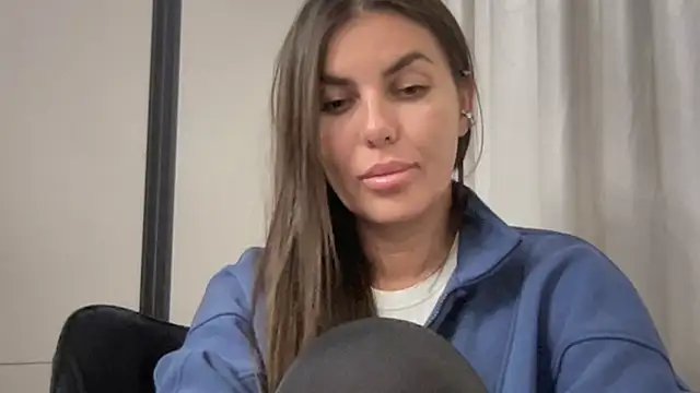 Snapshot of AngelinaMeov chatting on September 25, 7:50 pm AngelinaMeov online show from September 25, 7:50 pm