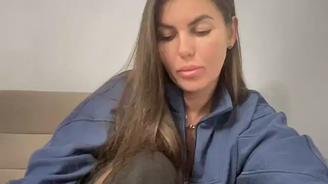 Snapshot of AngelinaMeov chatting on September 28, 7:41 pm AngelinaMeov online show from September 28, 7:41 pm