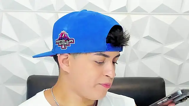 Sam Daves online show from November 25, 2:06 pm