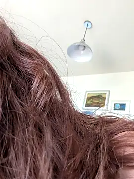 Snapshot of Petite_Juicy_Olive chatting on July 13, 11:24 am Petite Juicy Olive online show from July 13, 11:24 am