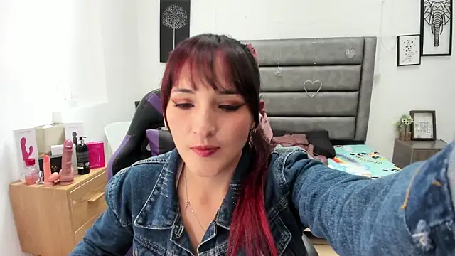 Tania Duque online show from June 27, 3:06 pm