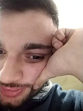 Snapshot of Francescodicristina44 chatting on February 21, 9:27 pm Francescodicristina44 online show from February 21, 9:27 pm