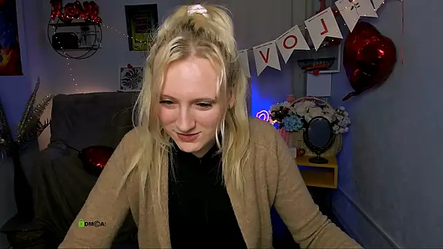 madam uliis online show from February 18, 5:42 pm