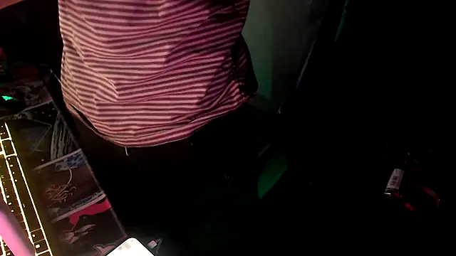 twink69Finger online show from October 10, 1:54 pm