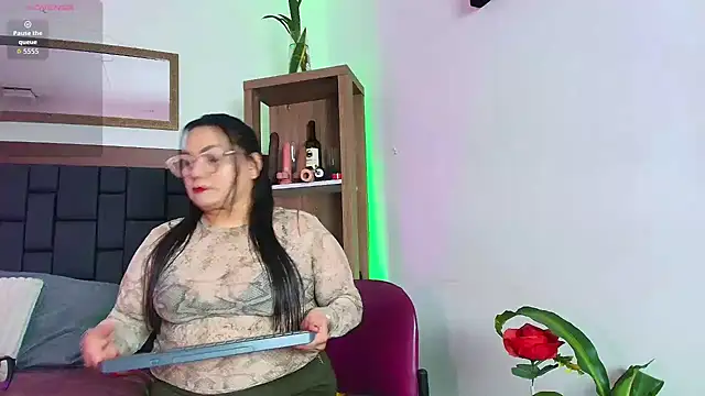 EllenaBoobs  online show from July 18, 12:37 am