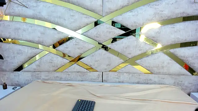 Snapshot of Sofiia_Rossee_ chatting on December 3, 10:08 pm Sofiia Rossee online show from December 3, 10:08 pm