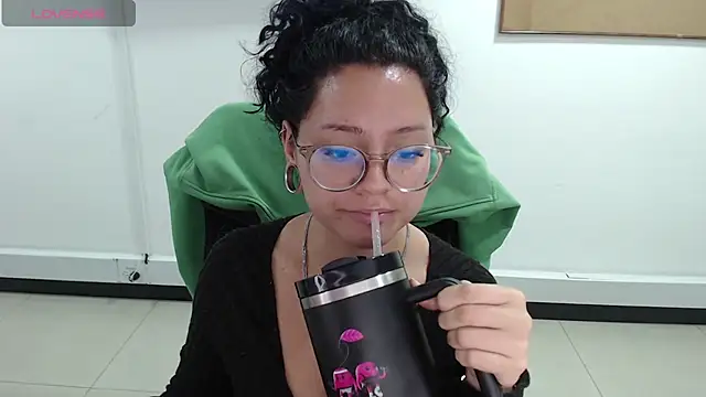 jenn cg online show from March 18, 9:51 pm