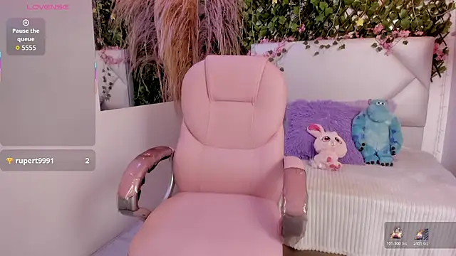 Abby Piink online show from December 5, 4:58 pm