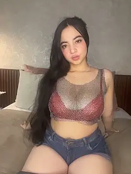 Snapshot of alisonnwalker2025 chatting on February 4, 12:44 pm alisonnwalker2025 online show from February 4, 12:44 pm