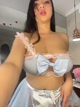 Snapshot of alisonnwalker2025 chatting on February 20, 1:22 pm alisonnwalker2025 online show from February 20, 1:22 pm