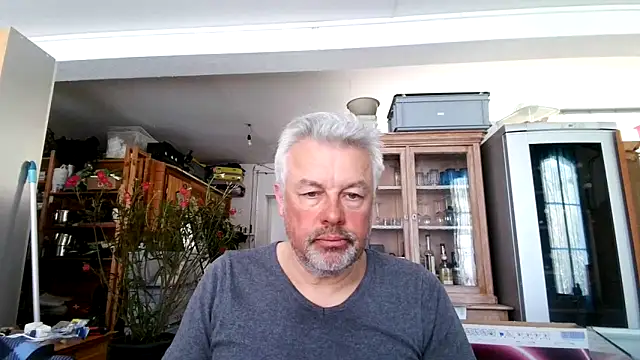 Berg Boy online show from March 11, 11:23 am