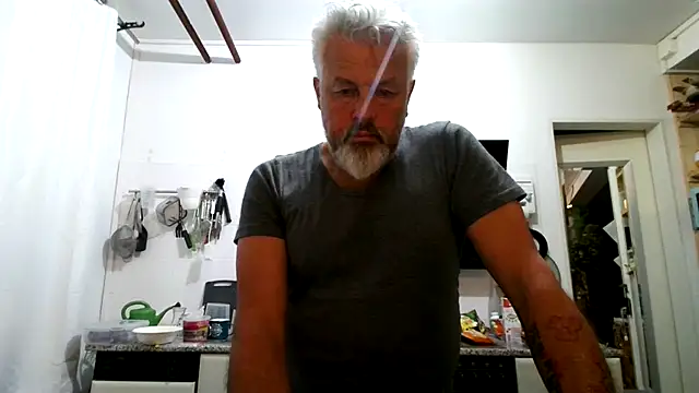 Berg Boy online show from March 17, 9:07 pm