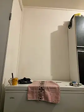 Hugo34bg online show from March 7, 1:24 am