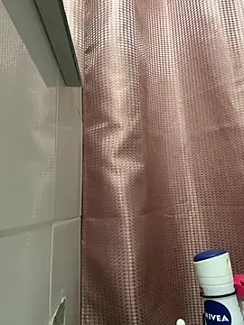 Hugo34bg online show from April 10, 4:50 am