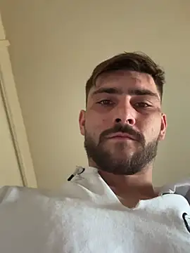 Hugo34bg online show from April 17, 5:32 am