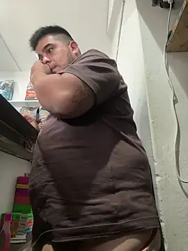 elninio poya online show from December 4, 8:06 pm