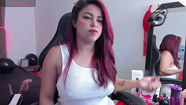 Mehlany Moretz online show from November 15, 3:04 am