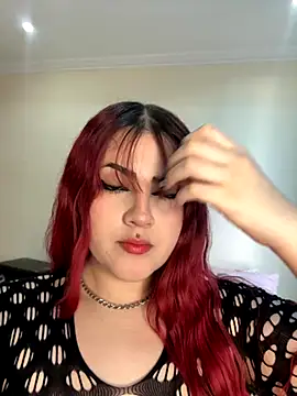 Ivelleee  online show from October 15, 9:15 pm