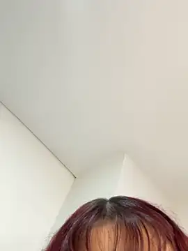 Snapshot of Ivelleee_ chatting on February 3, 9:42 pm Ivelleee online show from February 3, 9:42 pm